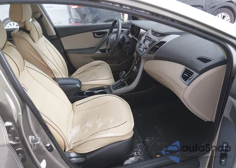 2016 Hyundai Elantra Se z USA, uszkodzony, nr VIN 5NPDH4AE4GH693423